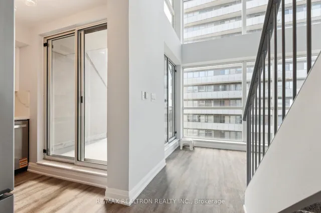 Additional property image - 18 Merton St Unit 906