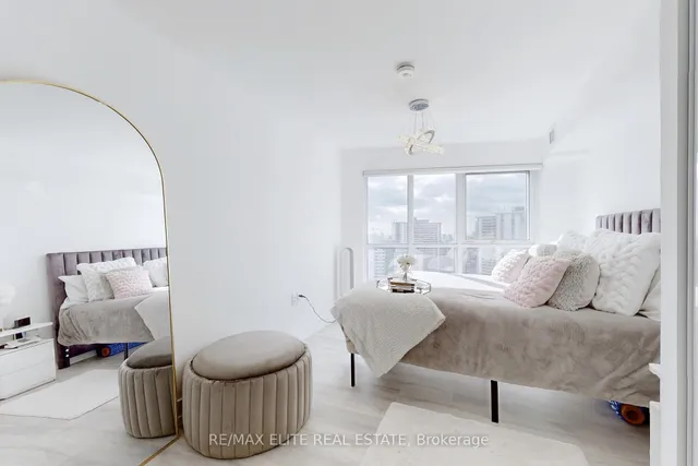Additional property image - 585 Bloor St Unit 2418