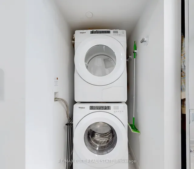 Additional property image - 585 Bloor St Unit 2418