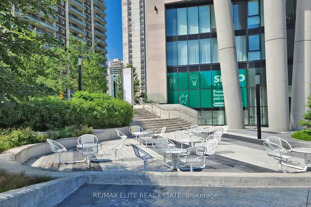 Additional property image - 585 Bloor St Unit 2418