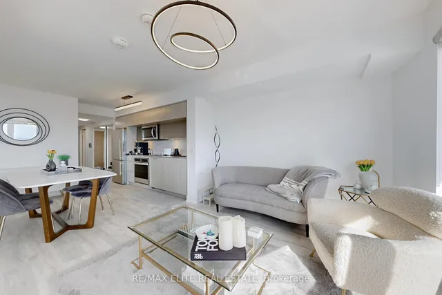 Additional property image - 585 Bloor St Unit 2418