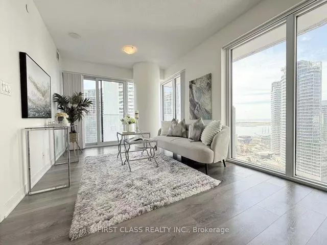 Additional property image - 88 Harbour St Unit 2110