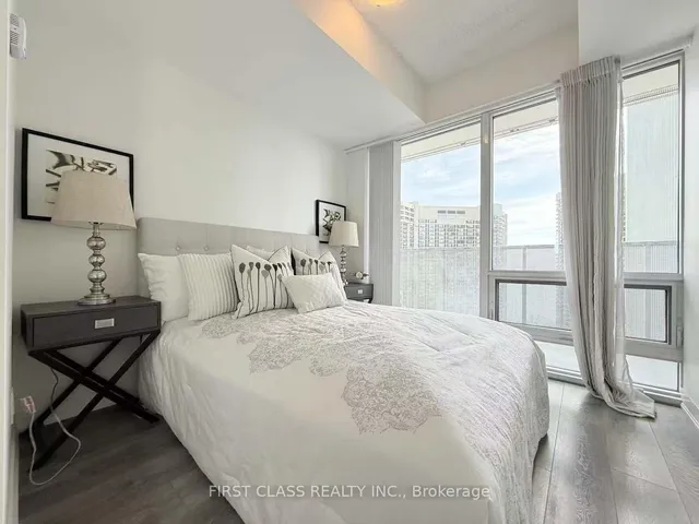 Additional property image - 88 Harbour St Unit 2110
