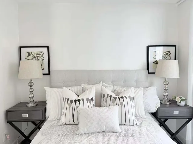 Additional property image - 88 Harbour St Unit 2110