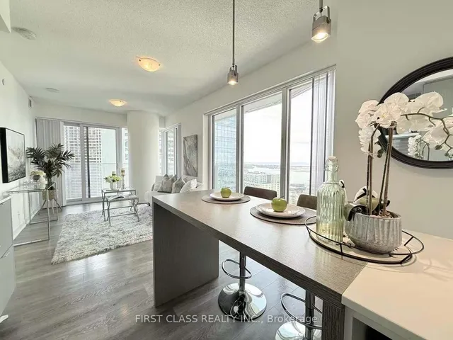 Additional property image - 88 Harbour St Unit 2110