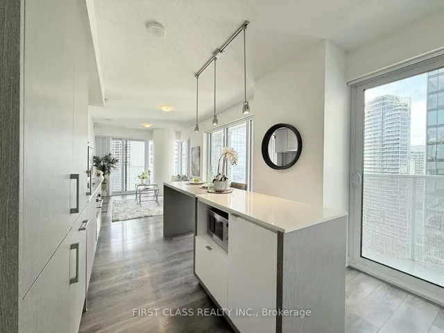 Additional property image - 88 Harbour St Unit 2110