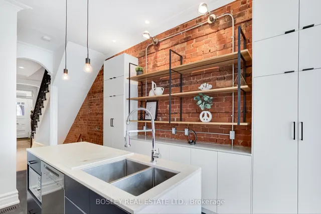 Additional property image - 282 Crawford St