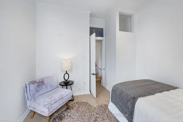 Additional property image - 282 Crawford St
