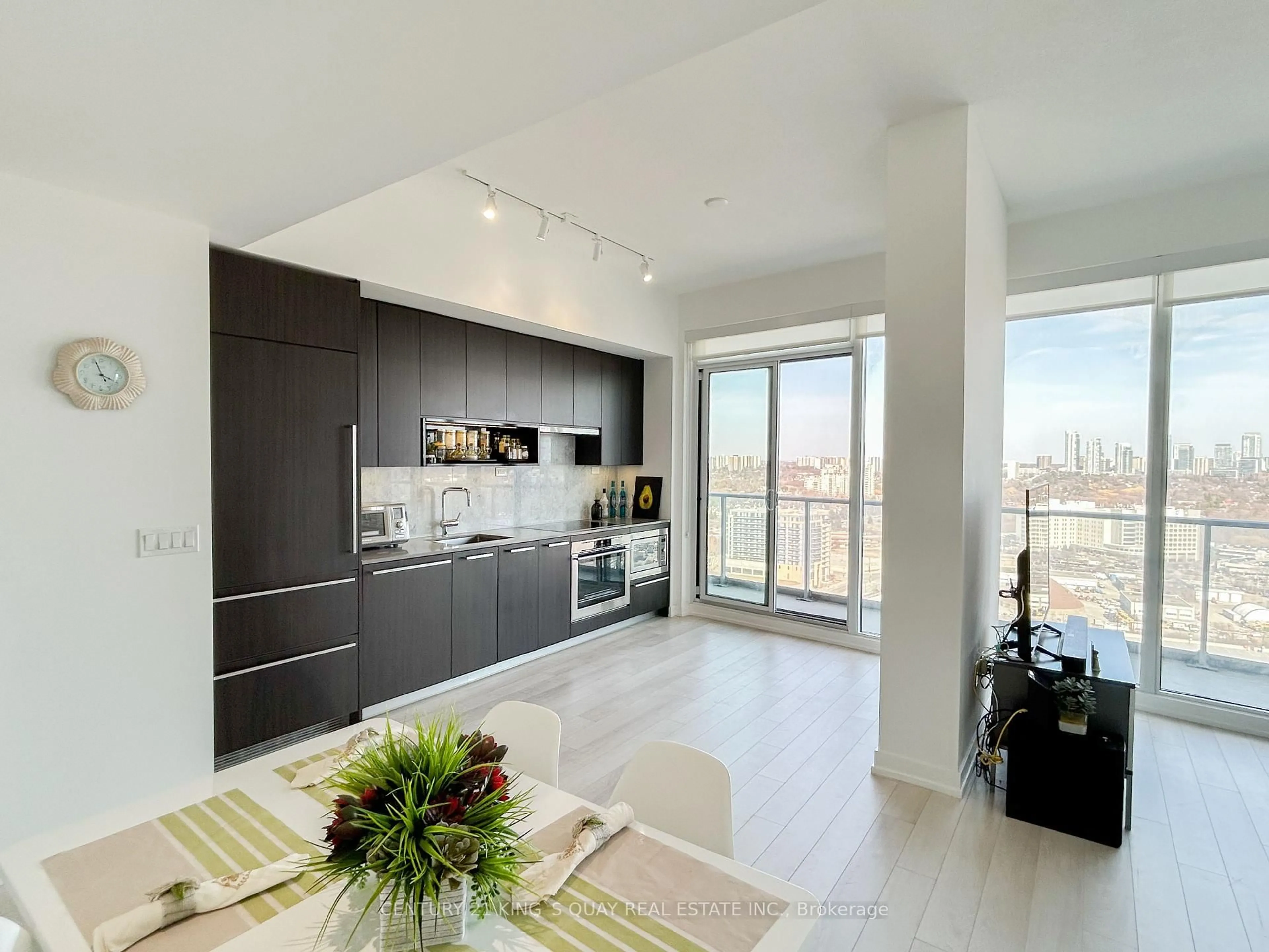 Open concept kitchen, unknown for 117 McMahon Dr #2111, Toronto Ontario M2K 0E4
