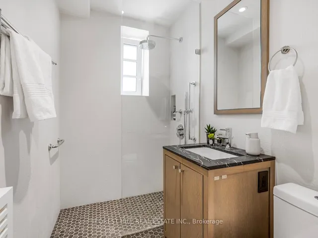 Additional property image - 717 Eglinton Ave Unit 307