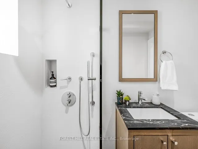 Additional property image - 717 Eglinton Ave Unit 307