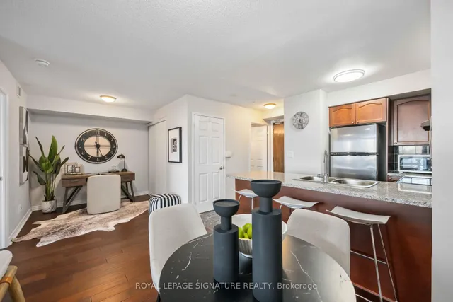 Additional property image - 35 Hollywood Ave Unit 703