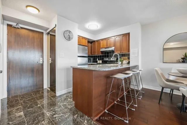 Additional property image - 35 Hollywood Ave Unit 703