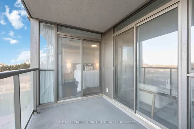 Additional property image - 35 Hollywood Ave Unit 703