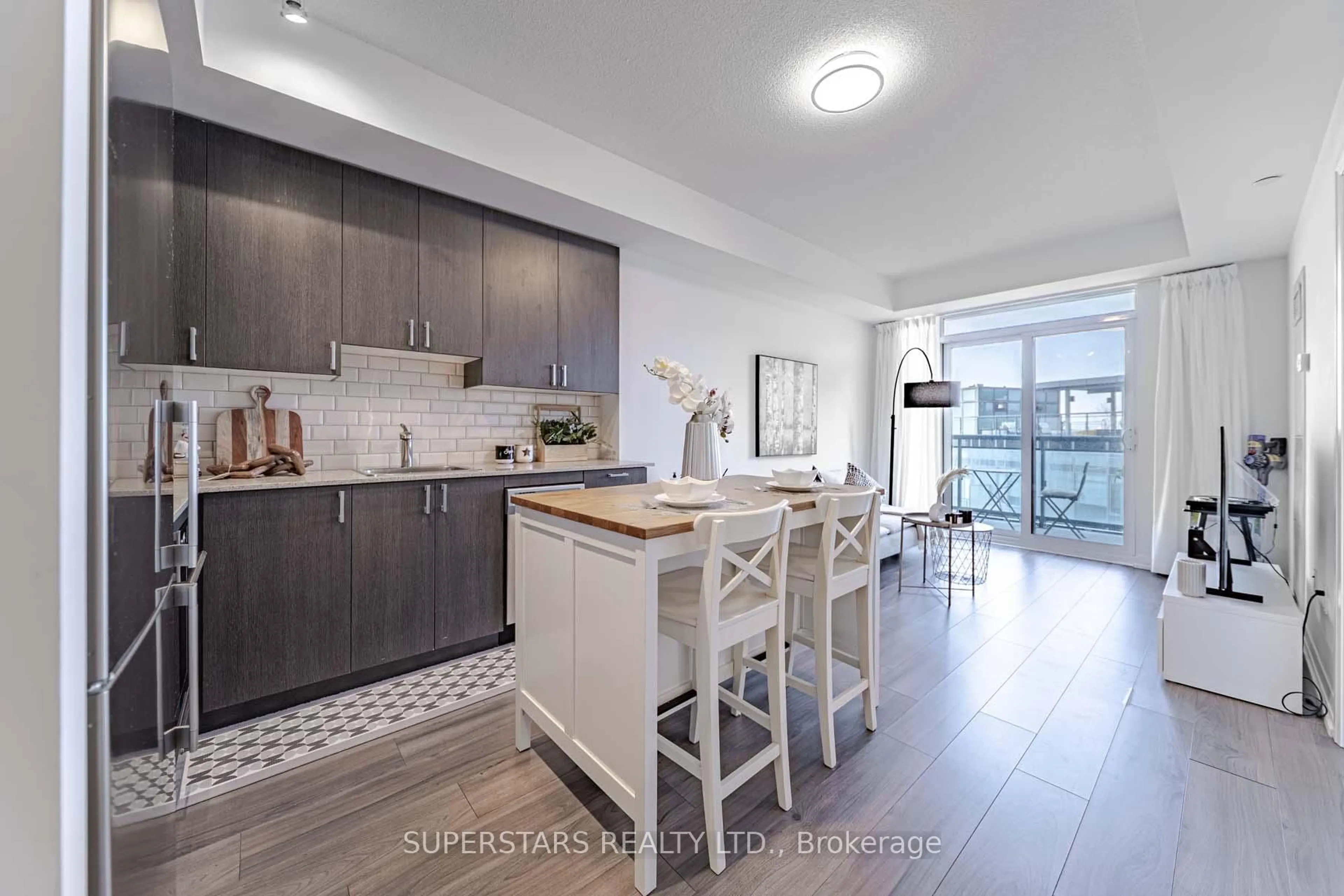 Open concept kitchen, ceramic/tile floor for 50 Ann O'reilly Rd #601, Toronto Ontario M2J 0C9