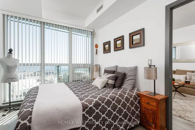 Additional property image - 150 East Liberty St Unit 2906