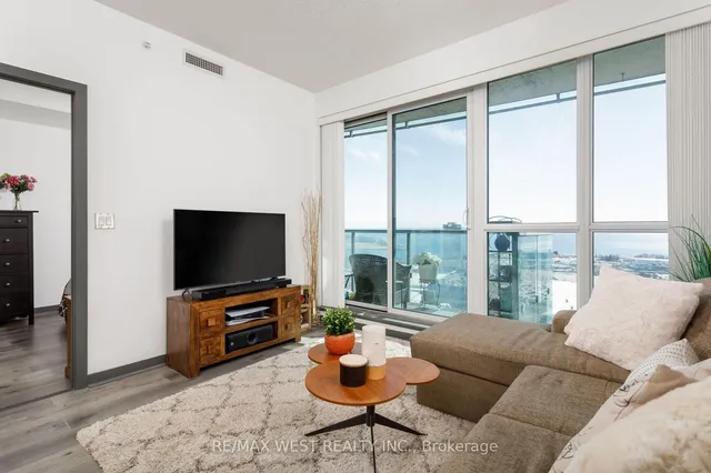 Additional property image - 150 East Liberty St Unit 2906