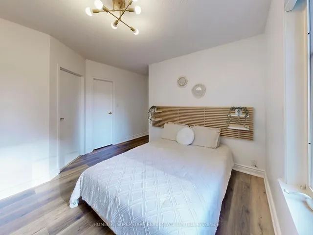 Additional property image - 21 Pirandello St Unit 1234