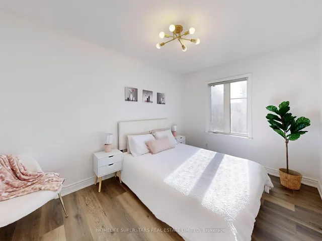 Additional property image - 21 Pirandello St Unit 1234