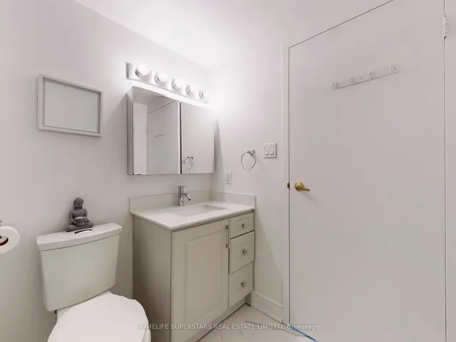 Additional property image - 21 Pirandello St Unit 1234