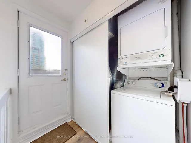 Additional property image - 21 Pirandello St Unit 1234