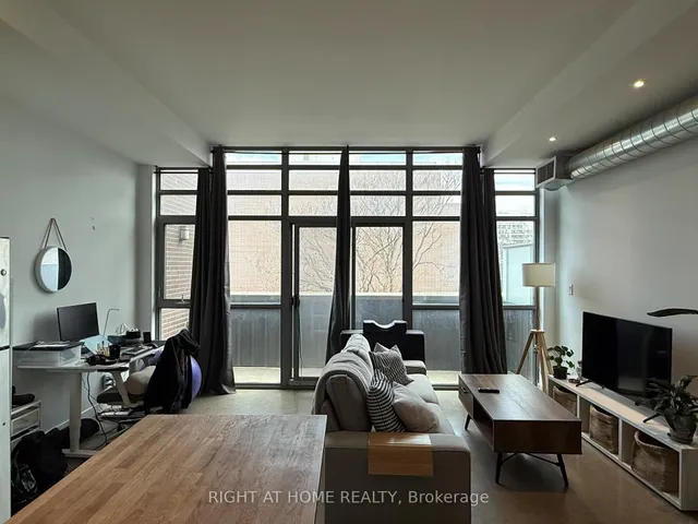 Additional image 7 of 549 King St Unit 402