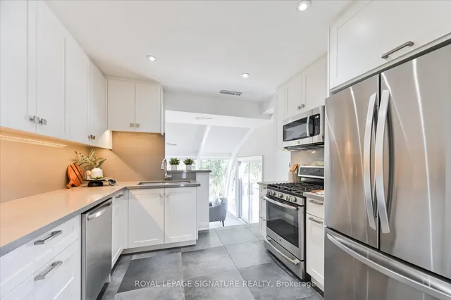 Additional property image - 11 Comet Crt