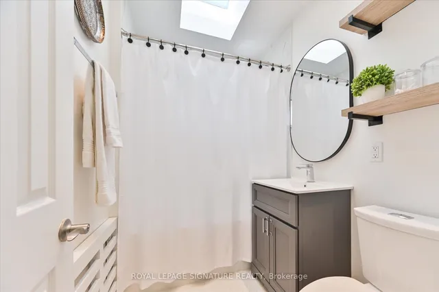 Additional property image - 11 Comet Crt