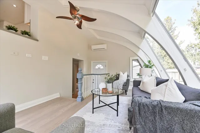 Additional property image - 11 Comet Crt