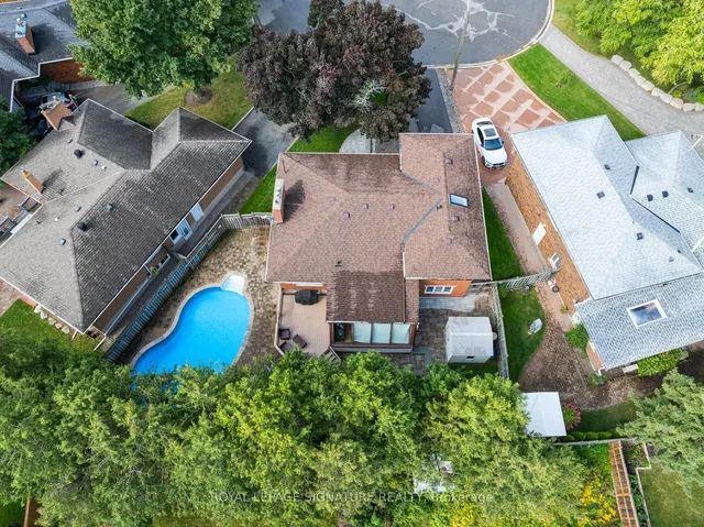Additional property image - 11 Comet Crt