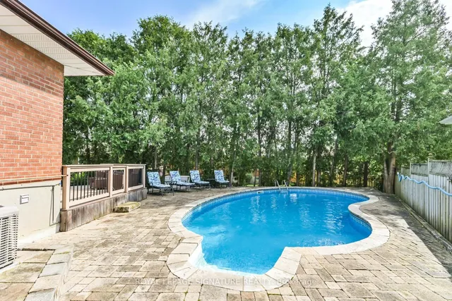 Additional property image - 11 Comet Crt