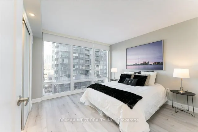 Additional property image - 15 Brunel Crt Unit 627