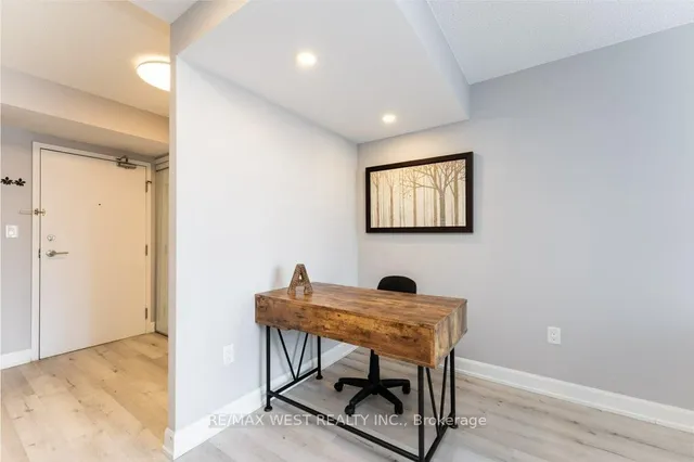 Additional property image - 15 Brunel Crt Unit 627