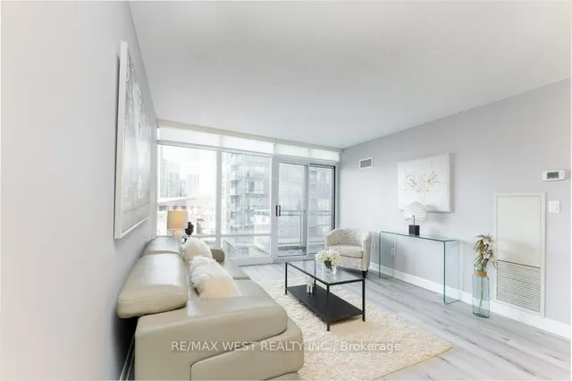 Additional property image - 15 Brunel Crt Unit 627