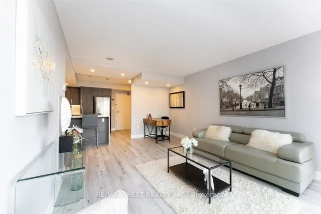 Additional property image - 15 Brunel Crt Unit 627