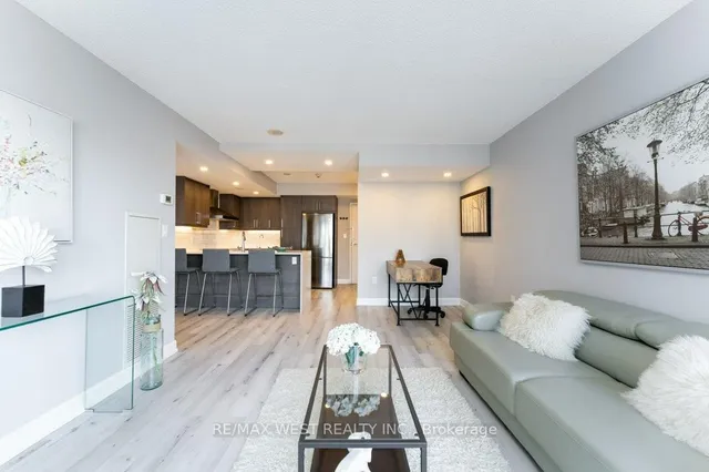 Additional property image - 15 Brunel Crt Unit 627