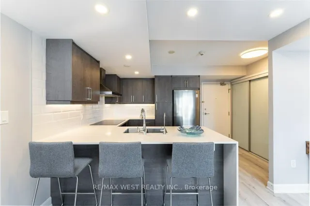 Additional property image - 15 Brunel Crt Unit 627
