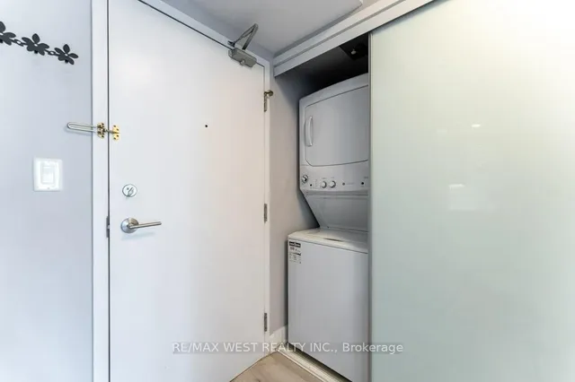 Additional property image - 15 Brunel Crt Unit 627