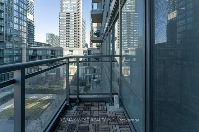Additional property image - 15 Brunel Crt Unit 627
