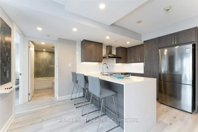 Additional property image - 15 Brunel Crt Unit 627