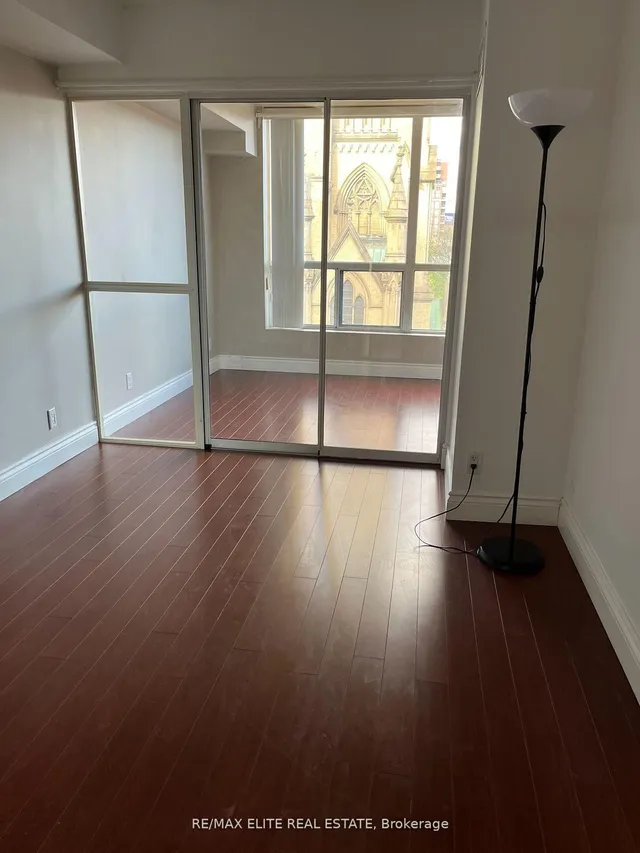 Additional property image - 92 King St Unit 612+P2-46