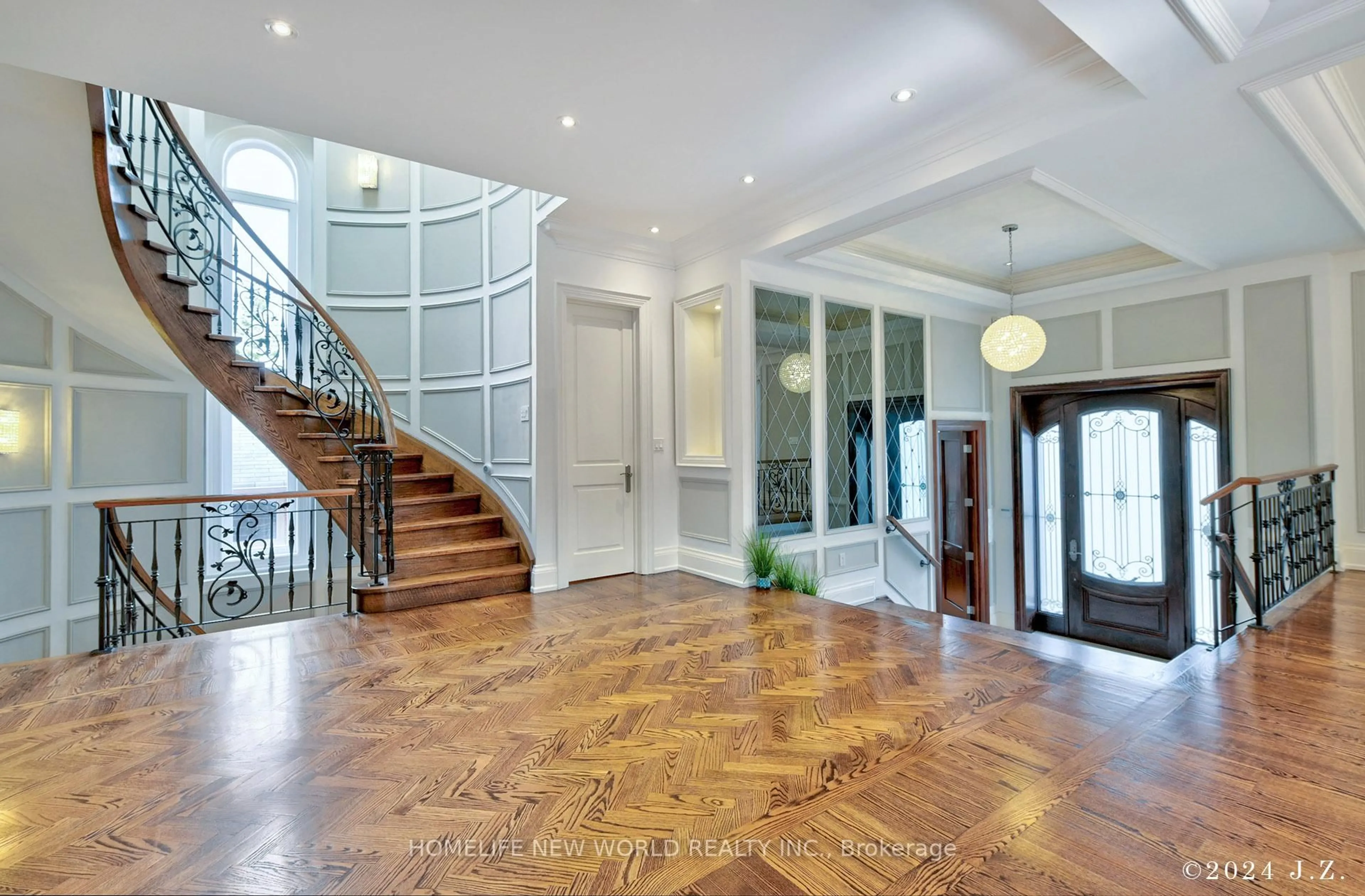 Indoor foyer for 120 Homewood Ave, Toronto Ontario M2M 1K3