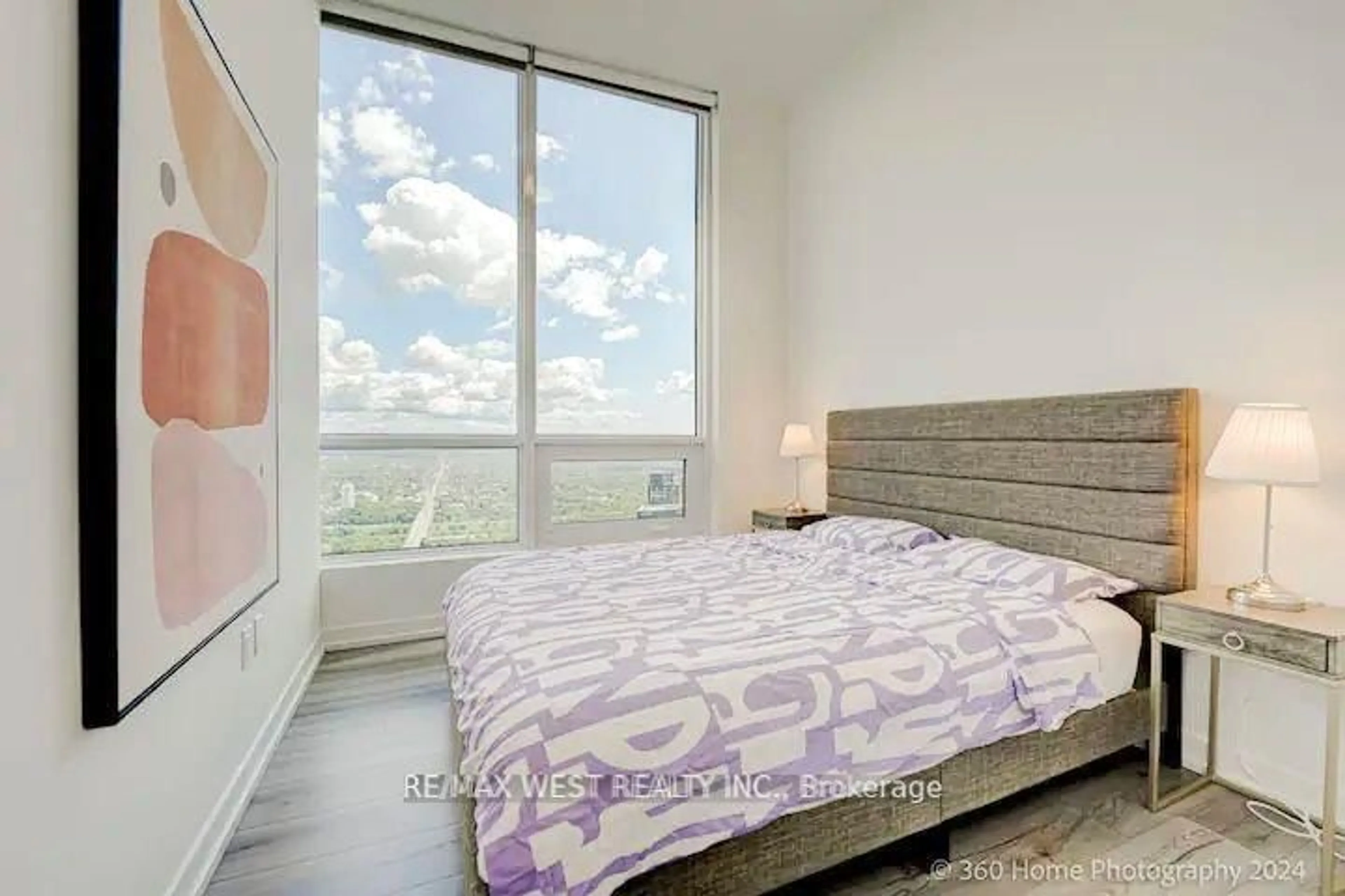 Bedroom with bed, unknown for 395 Bloor St #5507, Toronto Ontario M4W 1H7