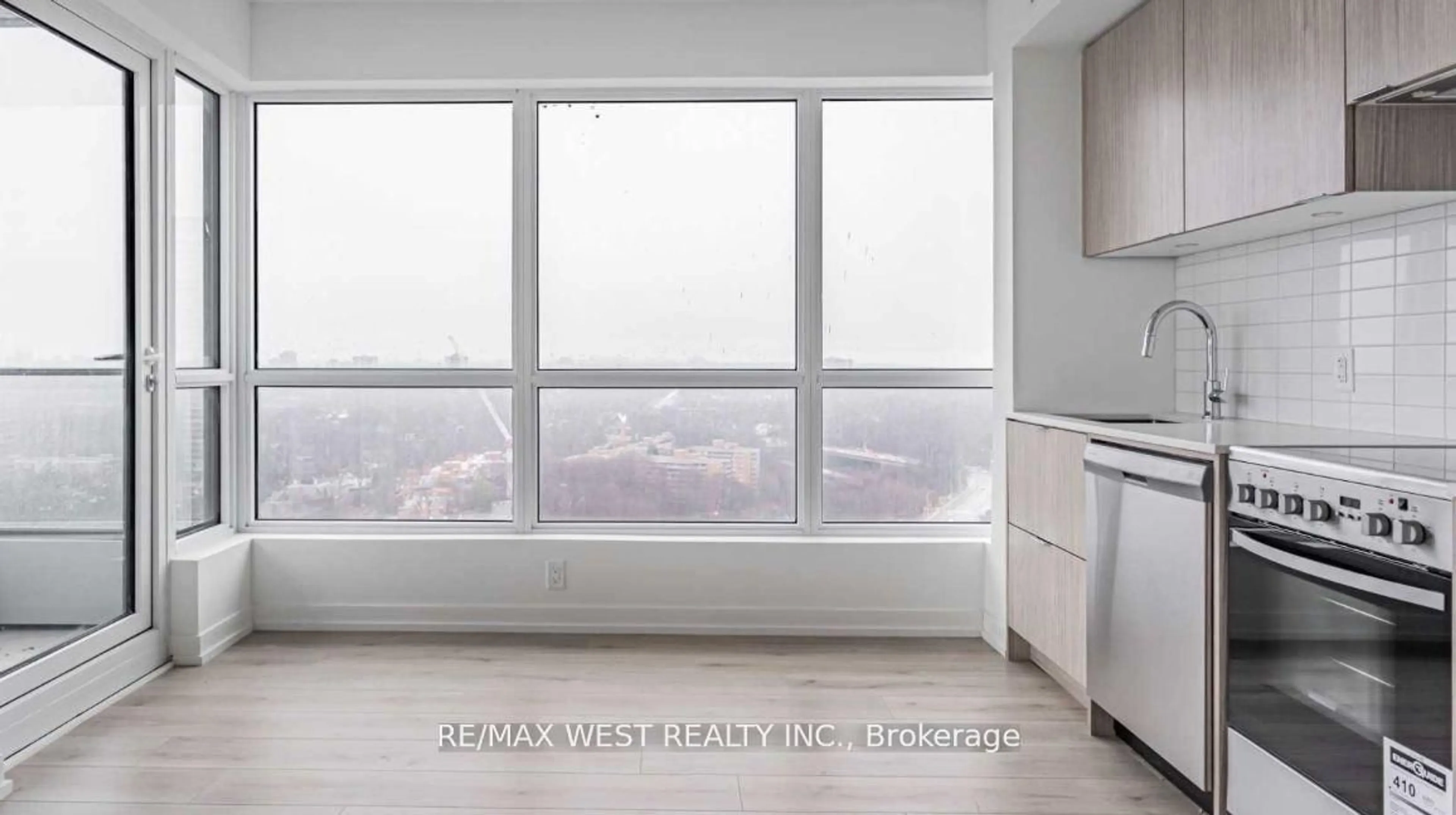 Unknown for 395 Bloor St #5507, Toronto Ontario M4W 1H7