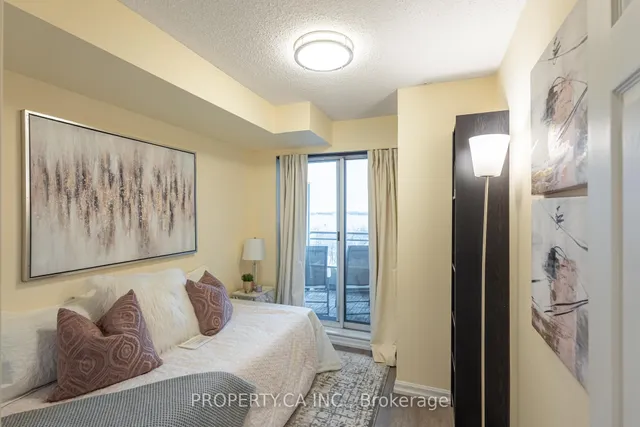 Additional property image - 230 Queens Quay Unit 625