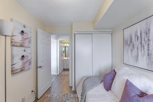 Additional property image - 230 Queens Quay Unit 625