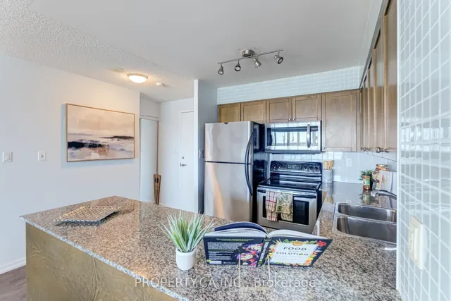 Additional property image - 230 Queens Quay Unit 625