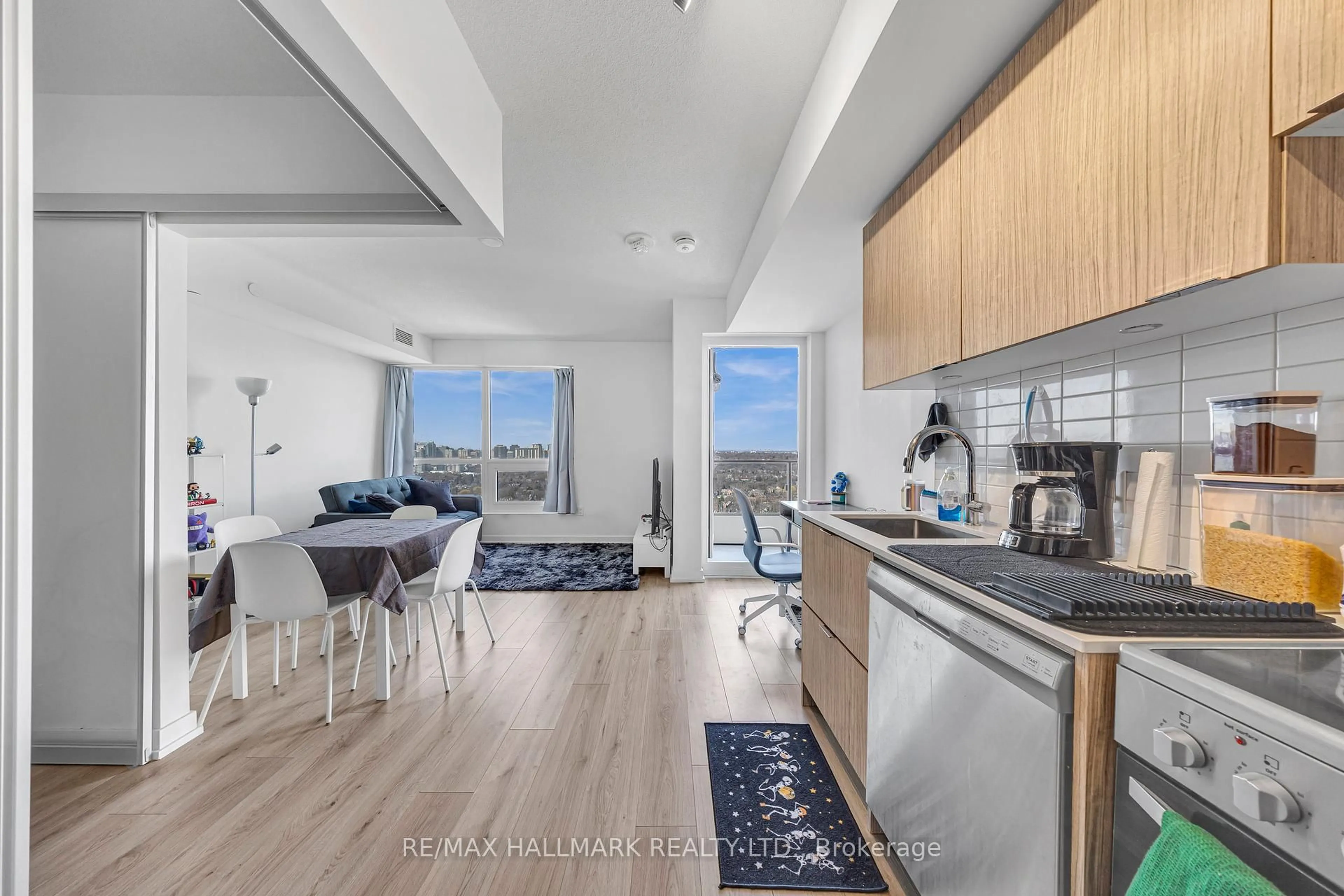 Open concept kitchen, unknown for 395 Bloor St #2607, Toronto Ontario M4W 1H7