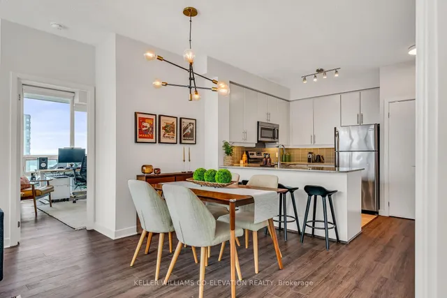 Additional property image - 33 Bay St Unit 2708