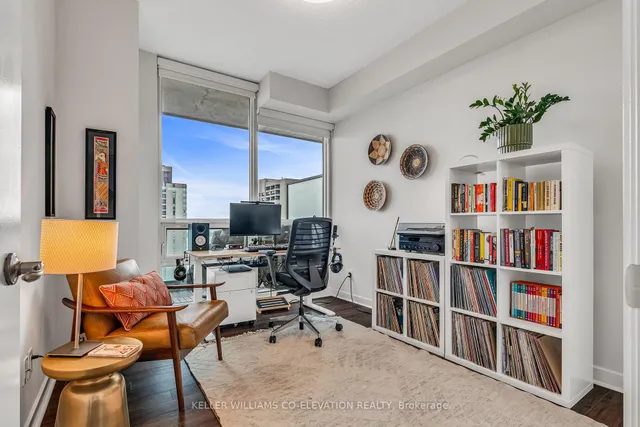 Additional property image - 33 Bay St Unit 2708